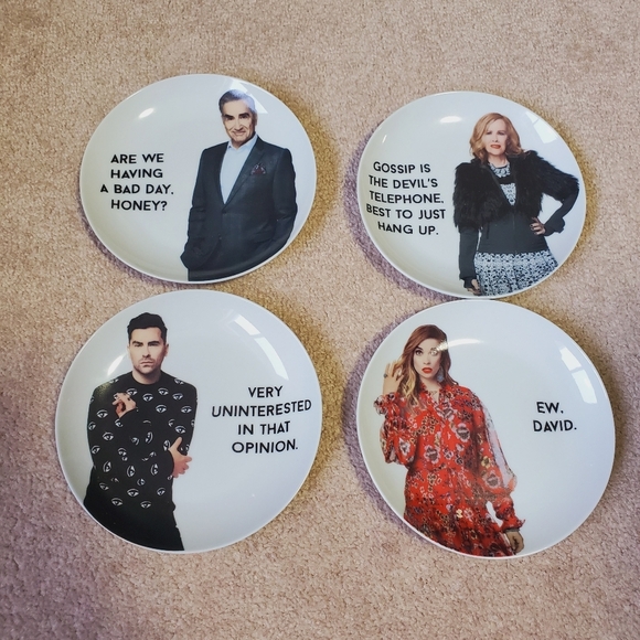 NWOT Schitts Creek Plate Set - Picture 4 of 5